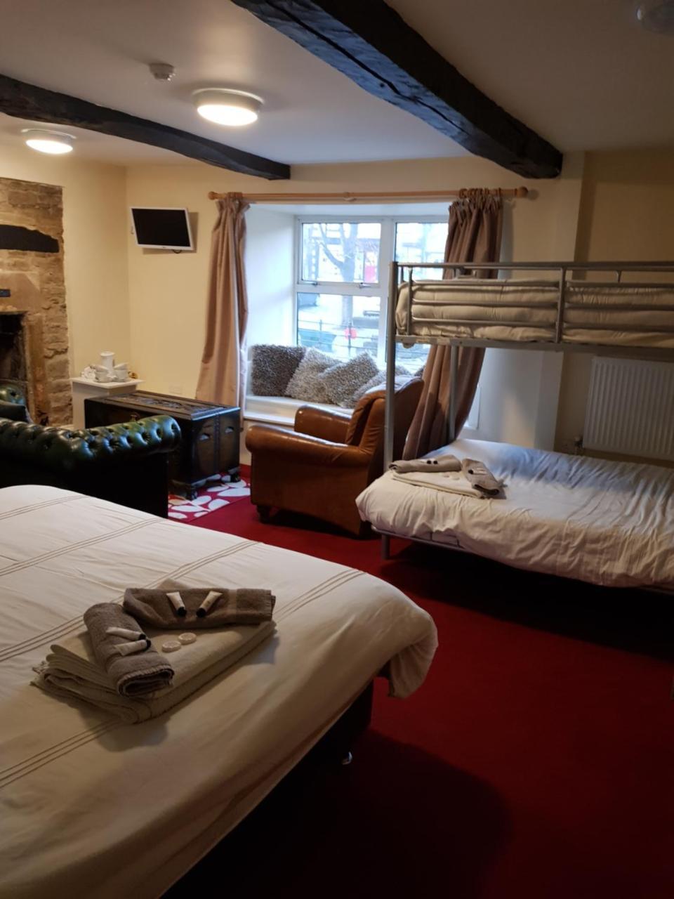 The Royal Oak Hotel Chapel-en-le-Frith Extérieur photo